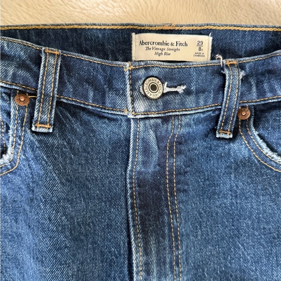 Abercrombie High Rise Vintage Straight Jean Dark Wash Size 29S - Picture 2 of 6